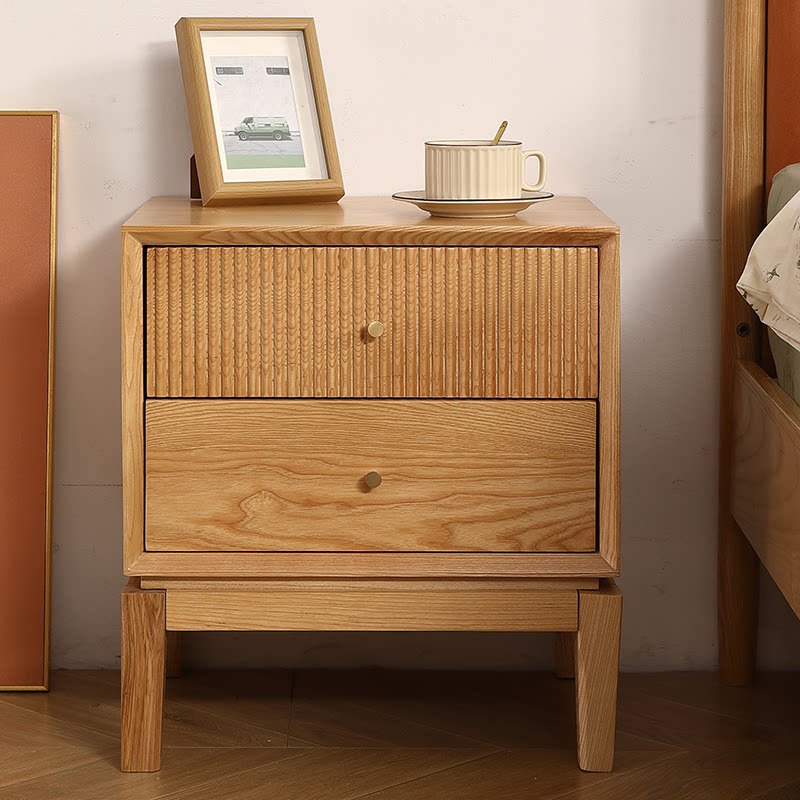 Mesitas de Noche Retro de Made - Solid Wood Nightstand 2 Drawers reseña y precio