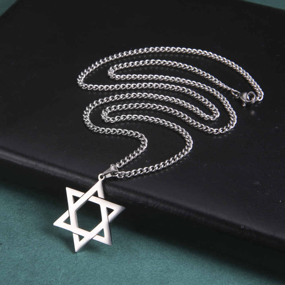 Collar con colgante de estrell - Storage reseña y precio